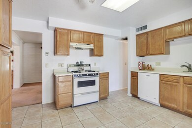 11815-North-113th-18