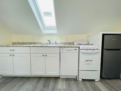 5 Parkdale St unit B, Somerville, MA 02143 - photo 4