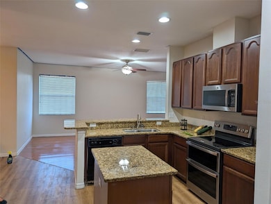 7524 Dragon Fly Loop, Gibsonton, FL 33534 - photo 6