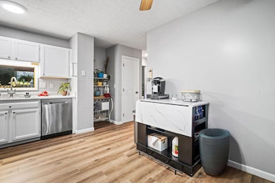 3326 Bluhm Ct, Columbus, OH 43223 - photo 6