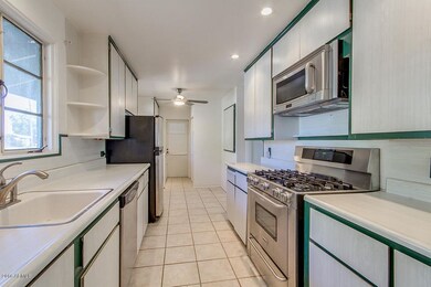 5. STAINLESS STEEL APPLIANCE PACKAGE WIT