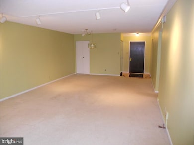 20339 Valley Forge Cir, King of Prussia, PA 19406 - photo 3