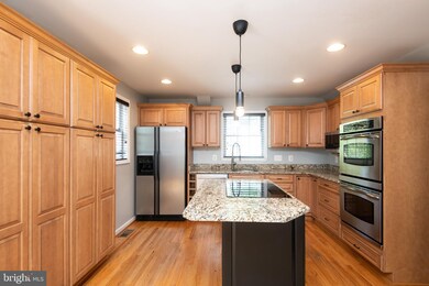 6002 Jerrys Dr, Columbia, MD 21044 - photo 2