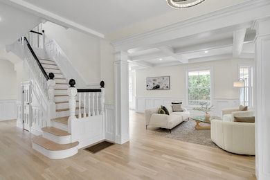 686 Centre St, Newton, MA 02458 - photo 4