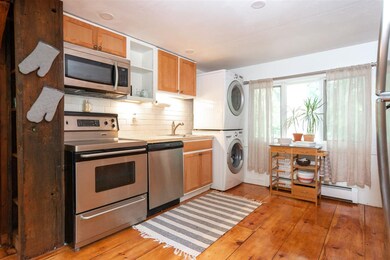 959 Maplewood Ave unit C, Portsmouth, NH 03801 - photo 2