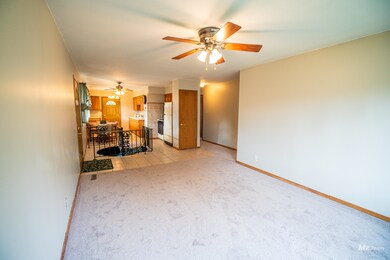 51 Austin Ave, Carpentersville, IL 60110 - photo 6