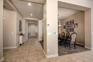 Entry & Formal Dining