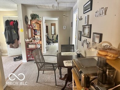 162 N Gladstone Ave, Columbus, IN 47201 - photo 7