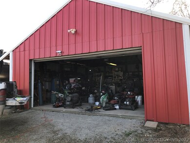 13710 Chandler Rd, Mounds, OK 74047 - photo 5