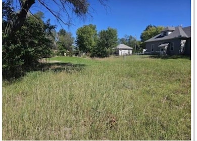 410 W Grant St, Walton, KS 67151 - photo 2