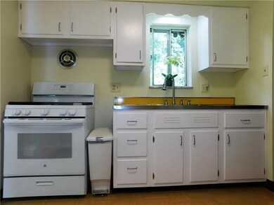 A bright, fresh and happy kitchen!