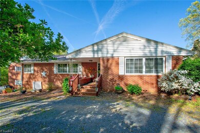 2835 Zoo Pkwy, Asheboro, NC 27205 - photo 2