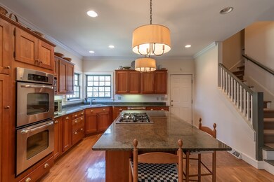 85 Winterberry Ln, Florence, MA 01062 - photo 6