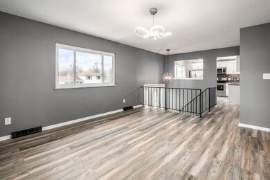 1600 Calgary Dr, Columbus, OH 43229 - photo 3