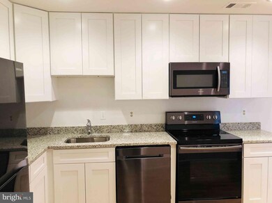 5672 Oak Tanager Ct, Burke, VA 22015 - photo 6