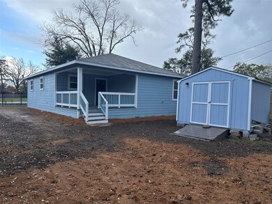 2449 Garapan St, Houston, TX 77091 - photo 3