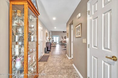 04-FOYER