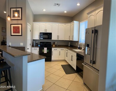 4241 N Pebble Creek Pkwy unit 5, Goodyear, AZ 85395 - photo 3