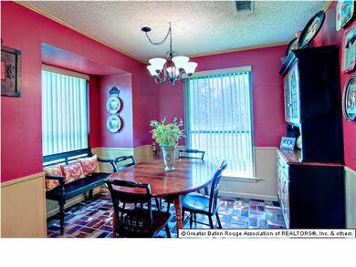 Updated light fixtures, kitchen faucet, appliances
