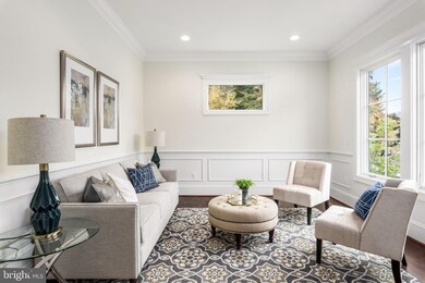 913 Ninovan Rd SE, Vienna, VA 22180 - photo 6