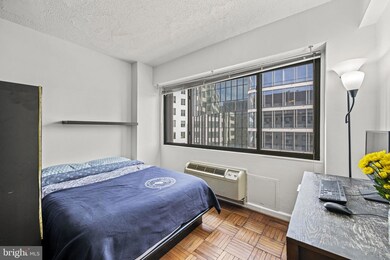 The President Condo unit 708, Washington, DC 20037 - photo 5