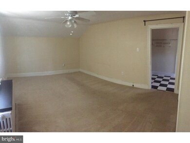 180 Ashland Ave unit 2, Bala Cynwyd, PA 19004 - photo 4