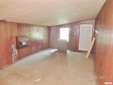 1715 N Ottawa St, Lincoln, IL 62656 - photo 3