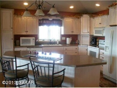 352 Voyager Dr, Alexandria, MN 56308 - photo 6