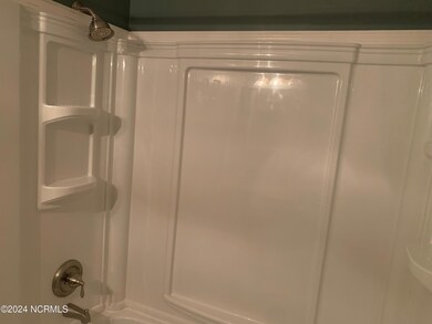 102 Acorn Ct, Jacksonville, NC 28540 - photo 2