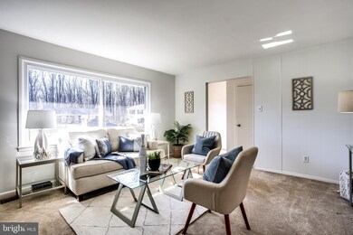 9542 Barkwood Ct, Fairfax, VA 22032 - photo 5