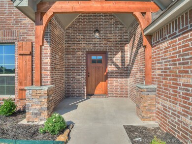 8112 N 77th East Ave, Owasso, OK 74055 - photo 2