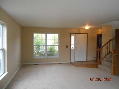 1813 Cambridge Dr, Carpentersville, IL 60110 - photo 2