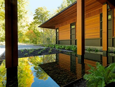 807 Quakers Smith Point Rd, Shelburne, VT 05482 - photo 2