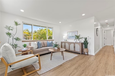 Contemporary theme infused with local style island vibes.