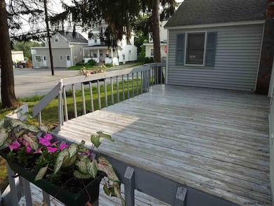 16 Sacandaga Rd, Schenectady, NY 12302 - photo 3