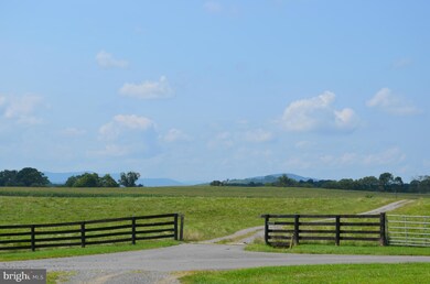 9024 Quadrangle Rd, Upperville, VA 20184 - photo 6