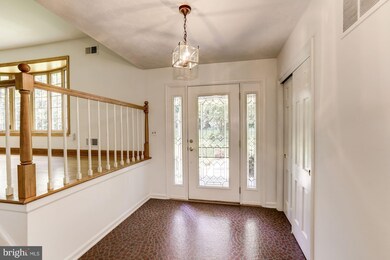 8010 Hillcrest Dr, Manassas, VA 20111 - photo 5