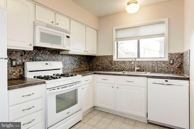 203 Skyhill Rd unit 4, Alexandria, VA 22314 - photo 5