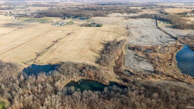 18507 Fogel Rd, Churubusco, IN 46723 - photo 4