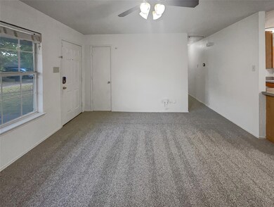 905 Hodge St, Cleburne, TX 76033 - photo 4