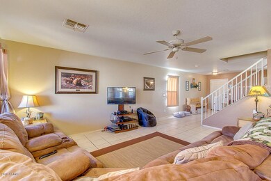 8226 E Posada Ave