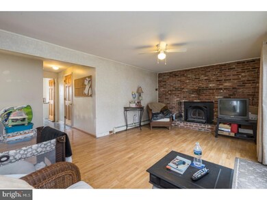 409 Grenoble Dr, Sellersville, PA 18960 - photo 7