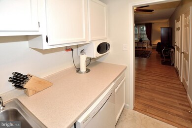 234 N Thomas St unit 4, Arlington, VA 22203 - photo 3