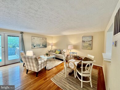 2557 Log Mill Ct, Crofton, MD 21114 - photo 2