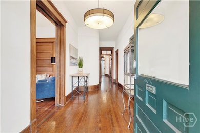 118 W Waldburg St, Savannah, GA 31401 - photo 7