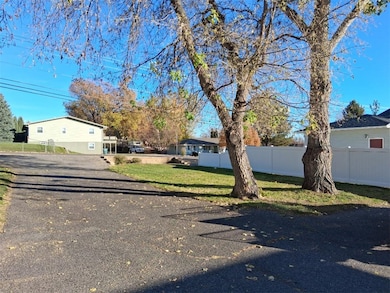 1730-32-34 Lake Elmo Dr, Billings, MT 59105 - photo 6