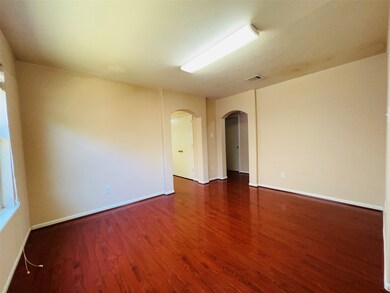 9211 Split Ridge Ln, Houston, TX 77075 - photo 7