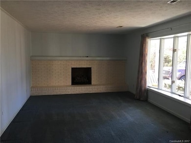 225 Kimberly Ann Dr, Hendersonville, NC 28792 - photo 7