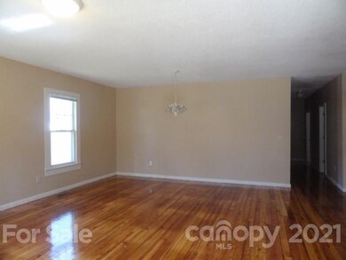 813 Academy St, Asheville, NC 28803 - photo 5