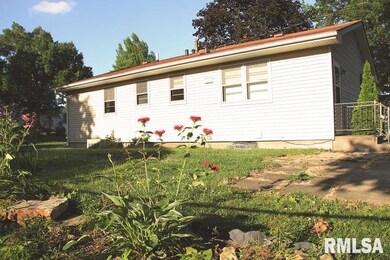 3726 Cedar St, Davenport, IA 52806 - photo 5